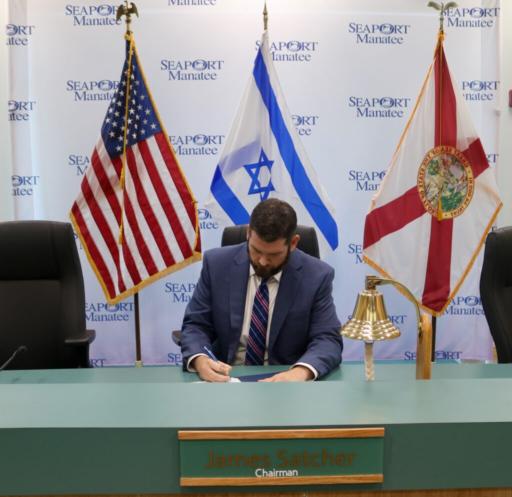 Manatee County Port Authority Chairman signs letter of support for Ashdod Port in Israel